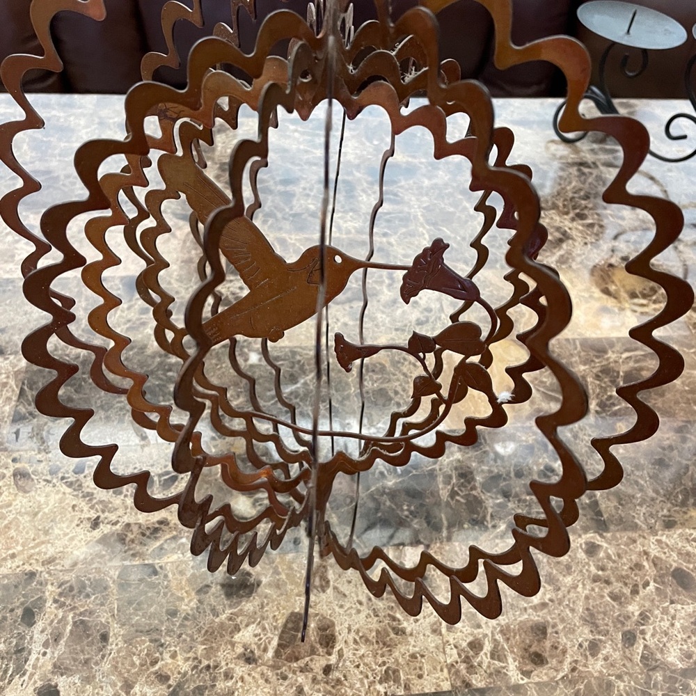 Hummingbird Metal Garden Spinner - Rustic Brown